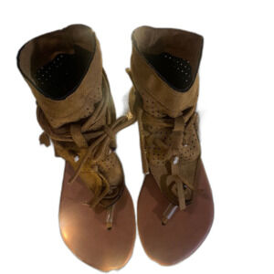 Emery Rose Women’s Tassel Faux Suede Lace-up Front Thong Sandals